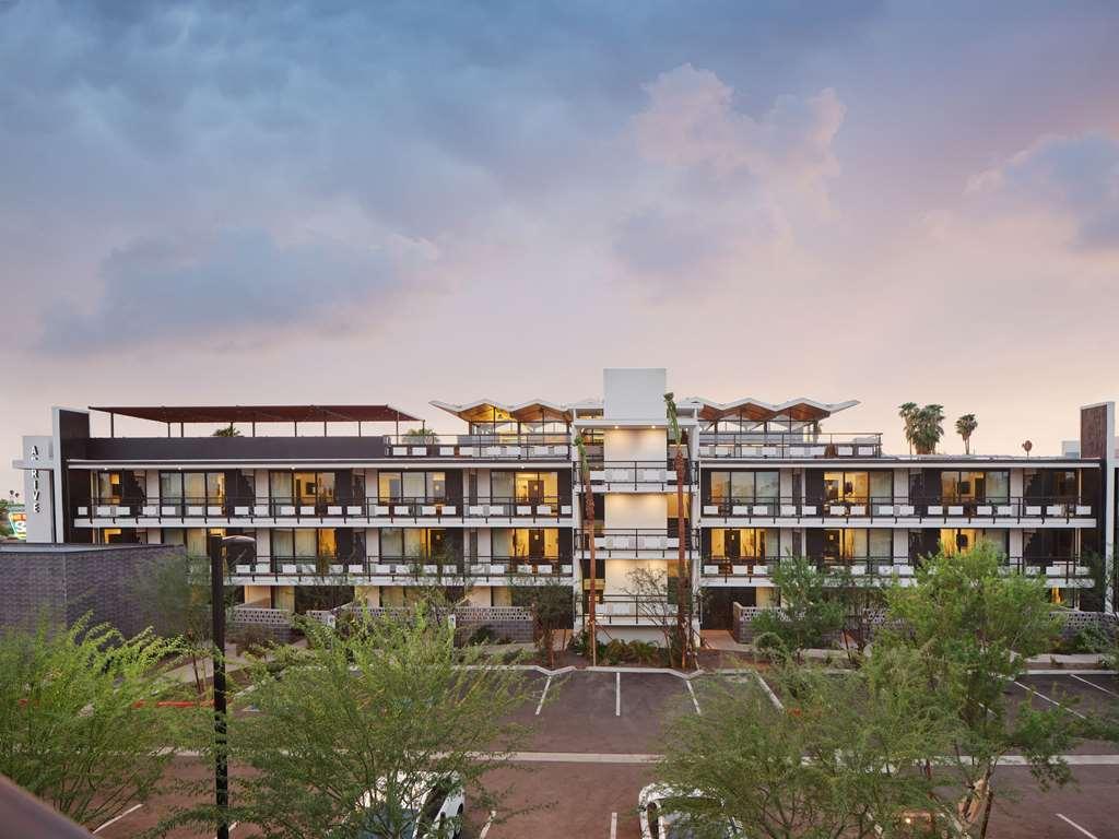 Rise Uptown Hotel ฟีนิกซ์ ภายนอก รูปภาพ