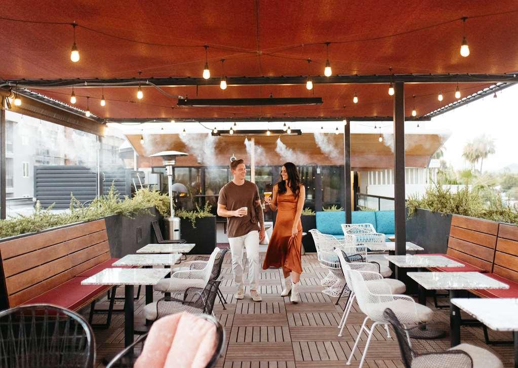Rise Uptown Hotel ฟีนิกซ์ ร้านอาหาร รูปภาพ